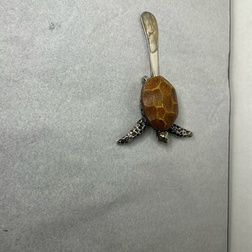 Silver and Brown Turtle Cheese Spreader - Picture 5 of 5